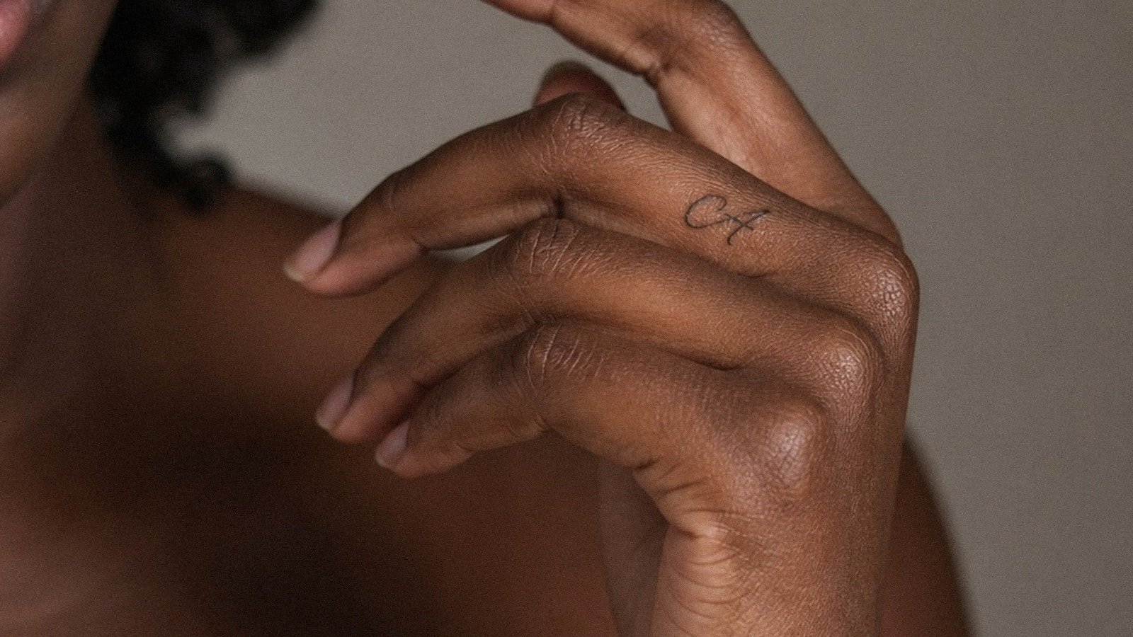 Low-Maintenance Discreet Tattoos That Stay Clean Under Clothes
