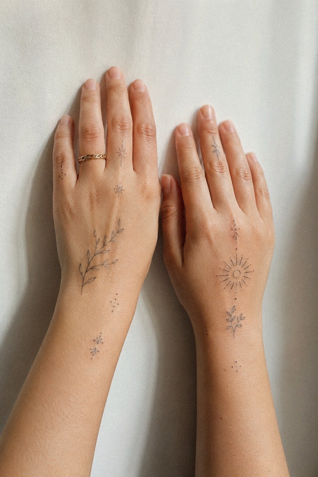 Matched both hands with uneven details