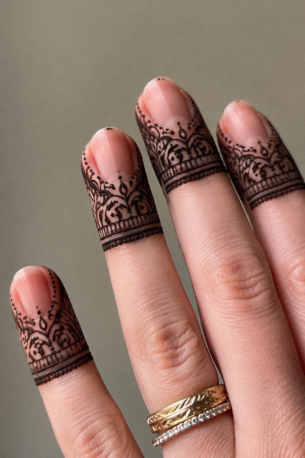 Bold Fingertip Mehndi Cap Design