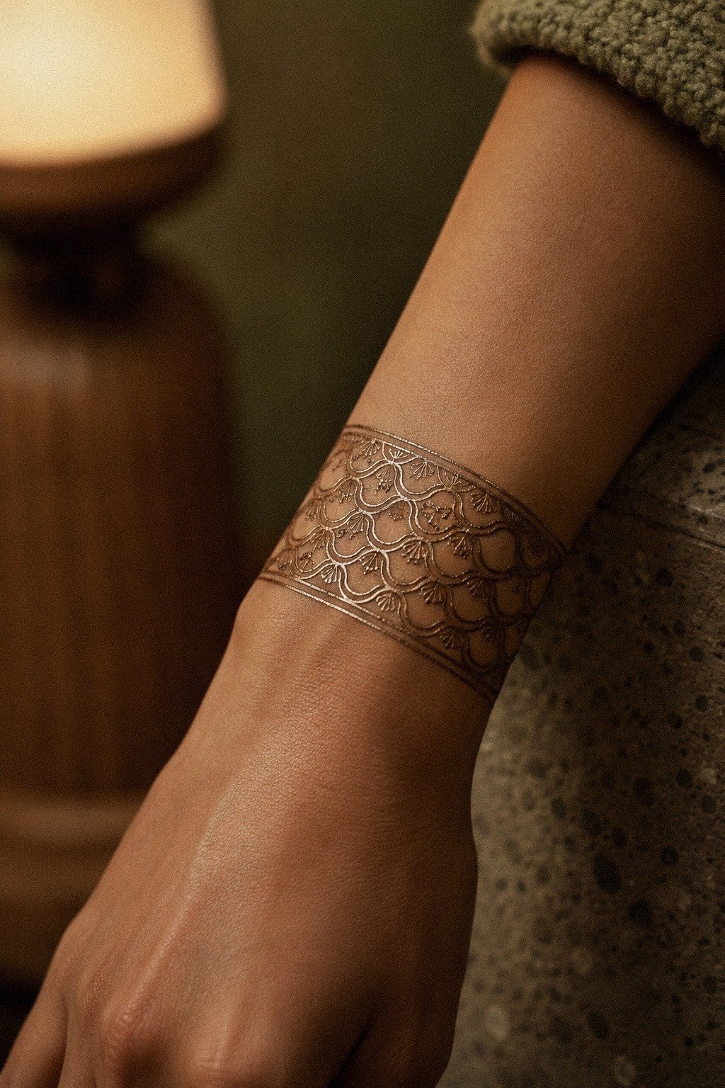 Stack scallops into a wrist cuff