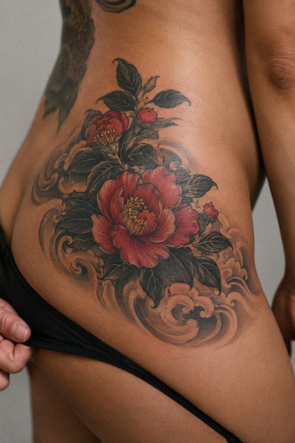 Curve a Camellia Around the Hip