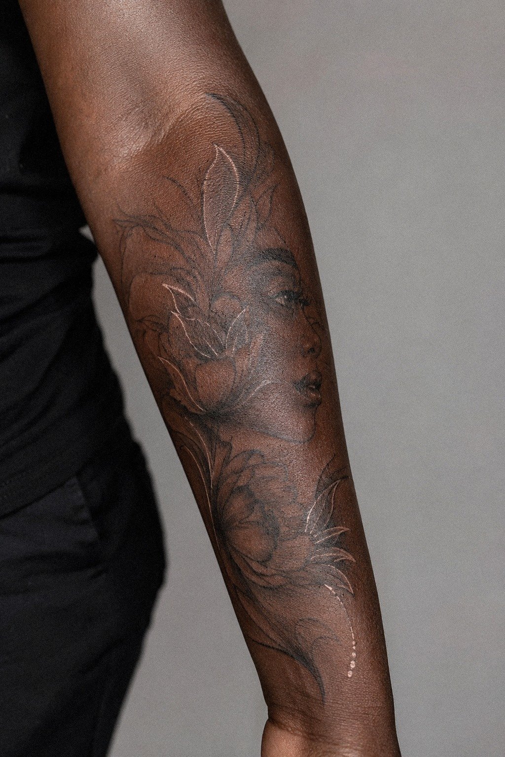 Why does white ink fail on sun-exposed legs?