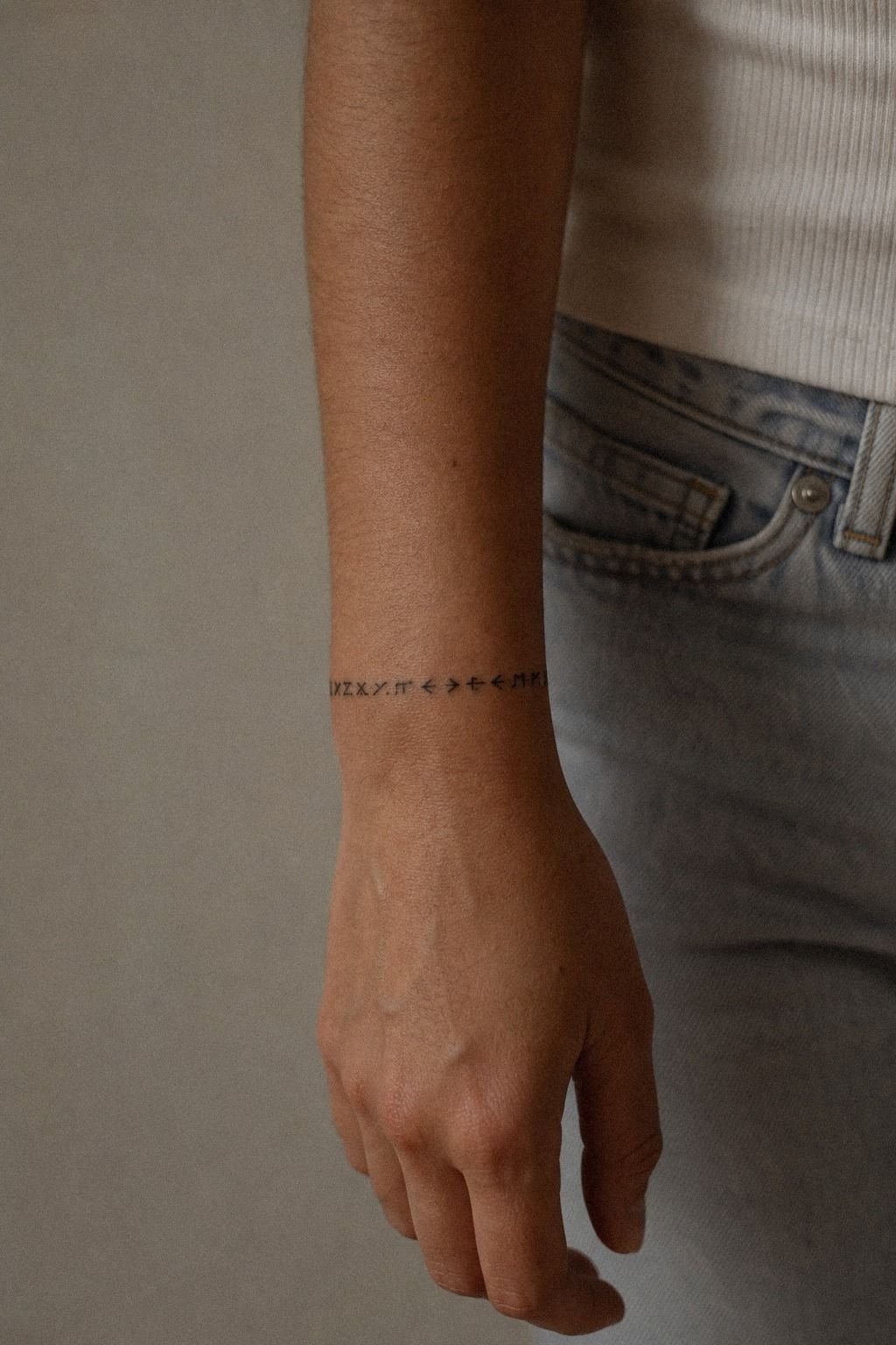 Keep Side Wrist Lettering Cleanly Separated
