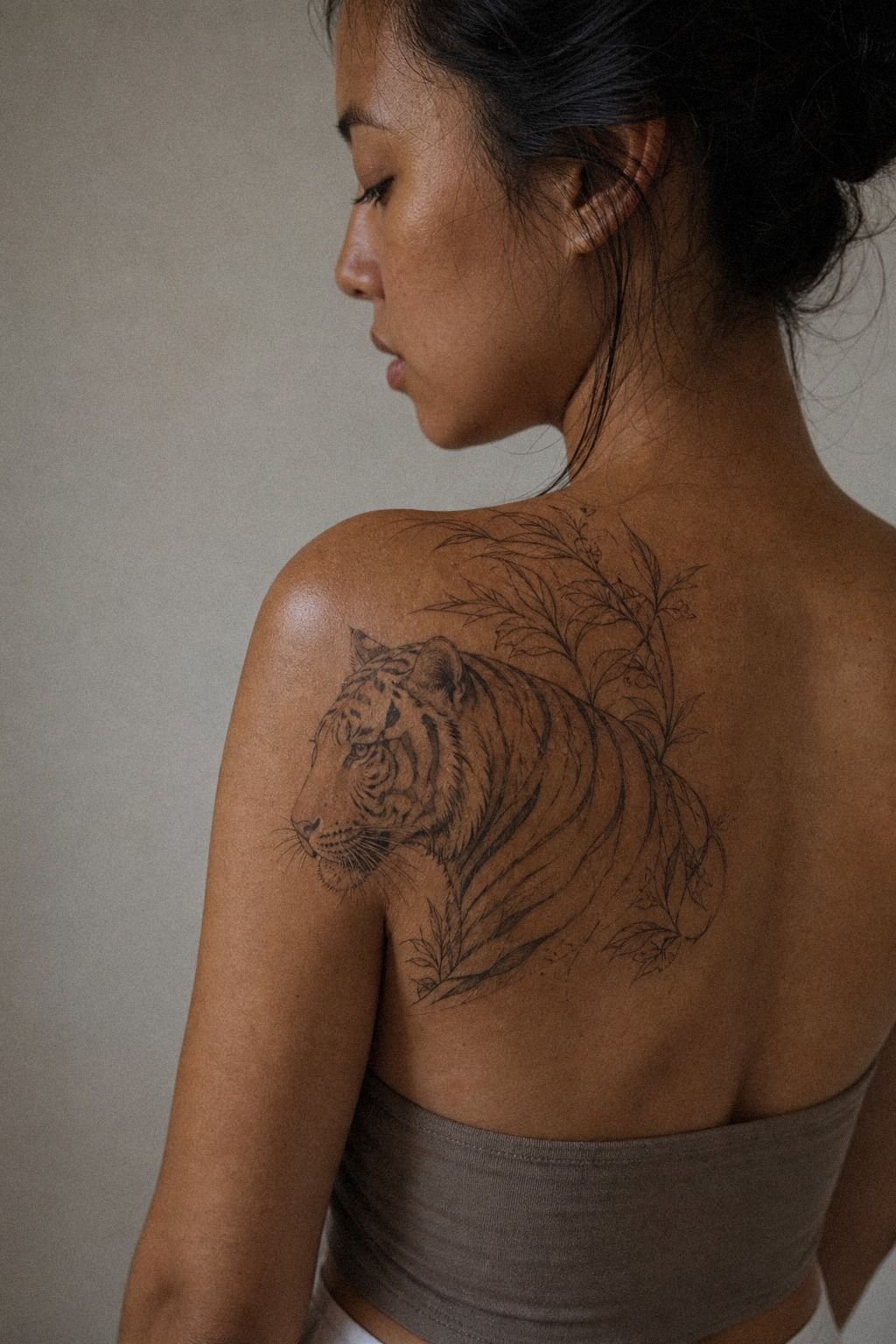 Use Shoulder Flow for a Neo Realism Tiger