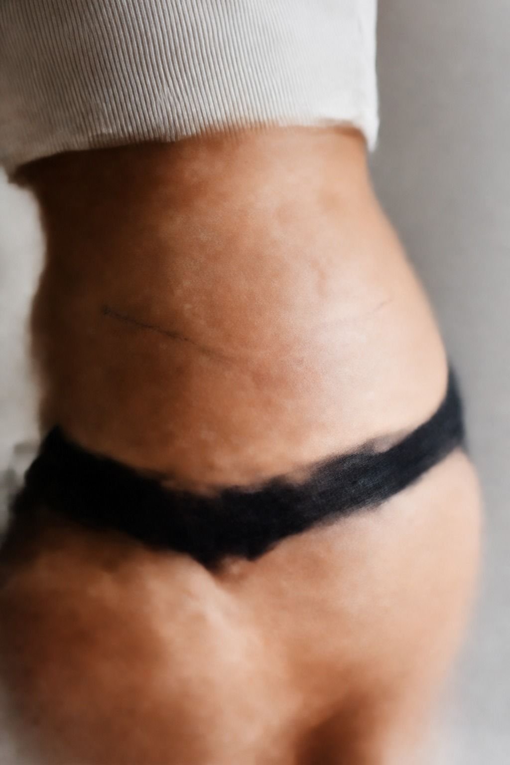 Keep Tiny Script Open Along the Hip Curve