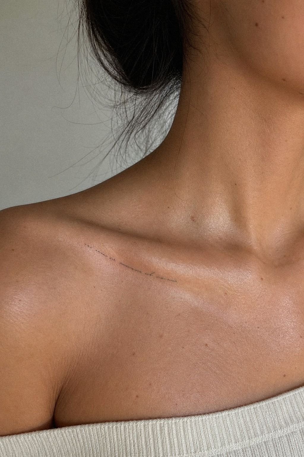Why Does Tiny Script Fail On Collarbone Skin?
