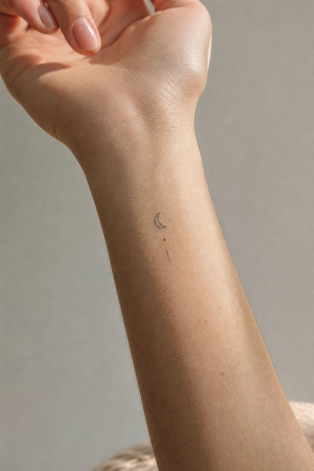 Place Minimal Symbols On The Inner Wrist