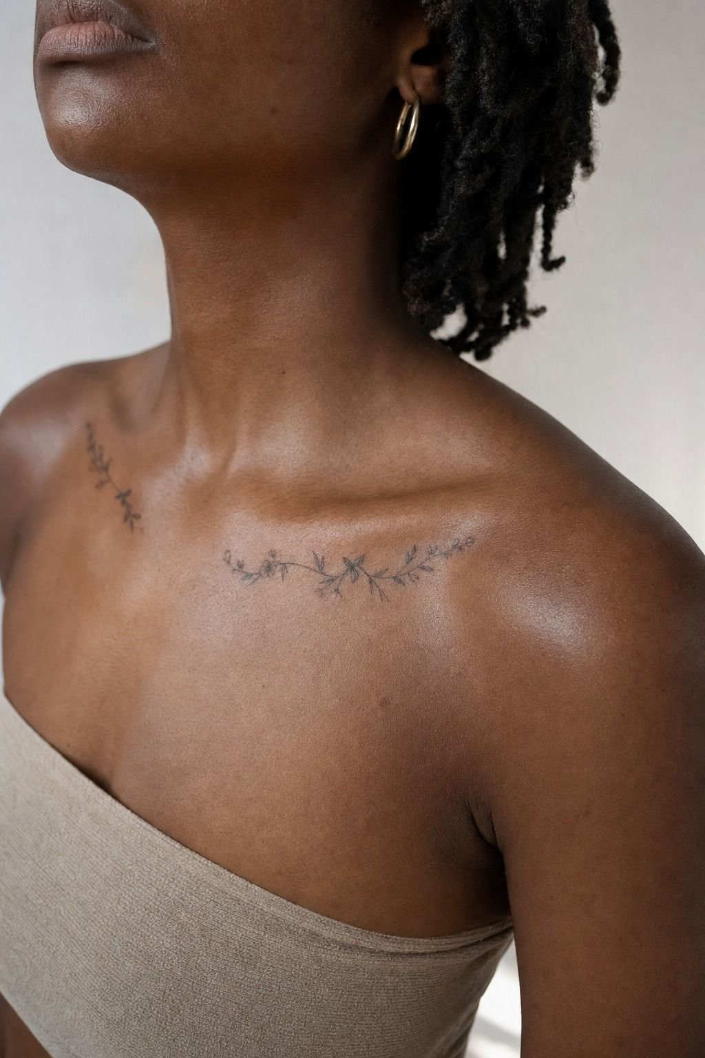 Place Tiny Florals Along The Collarbone