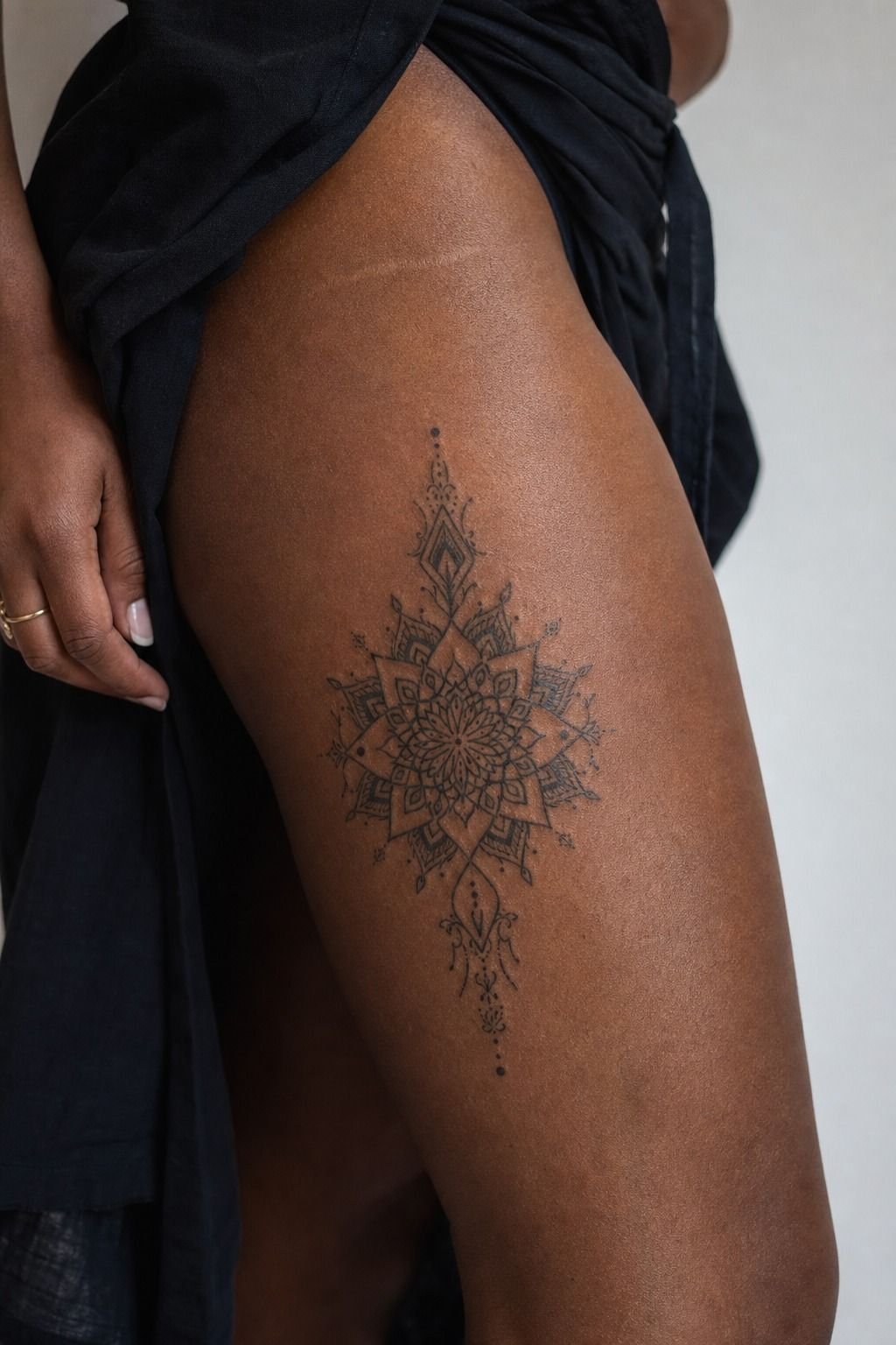Scar-Cover Mandala on the Outer Thigh