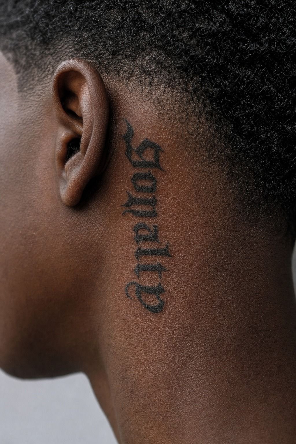 Keep Letter Spacing Clear On Curved Skin