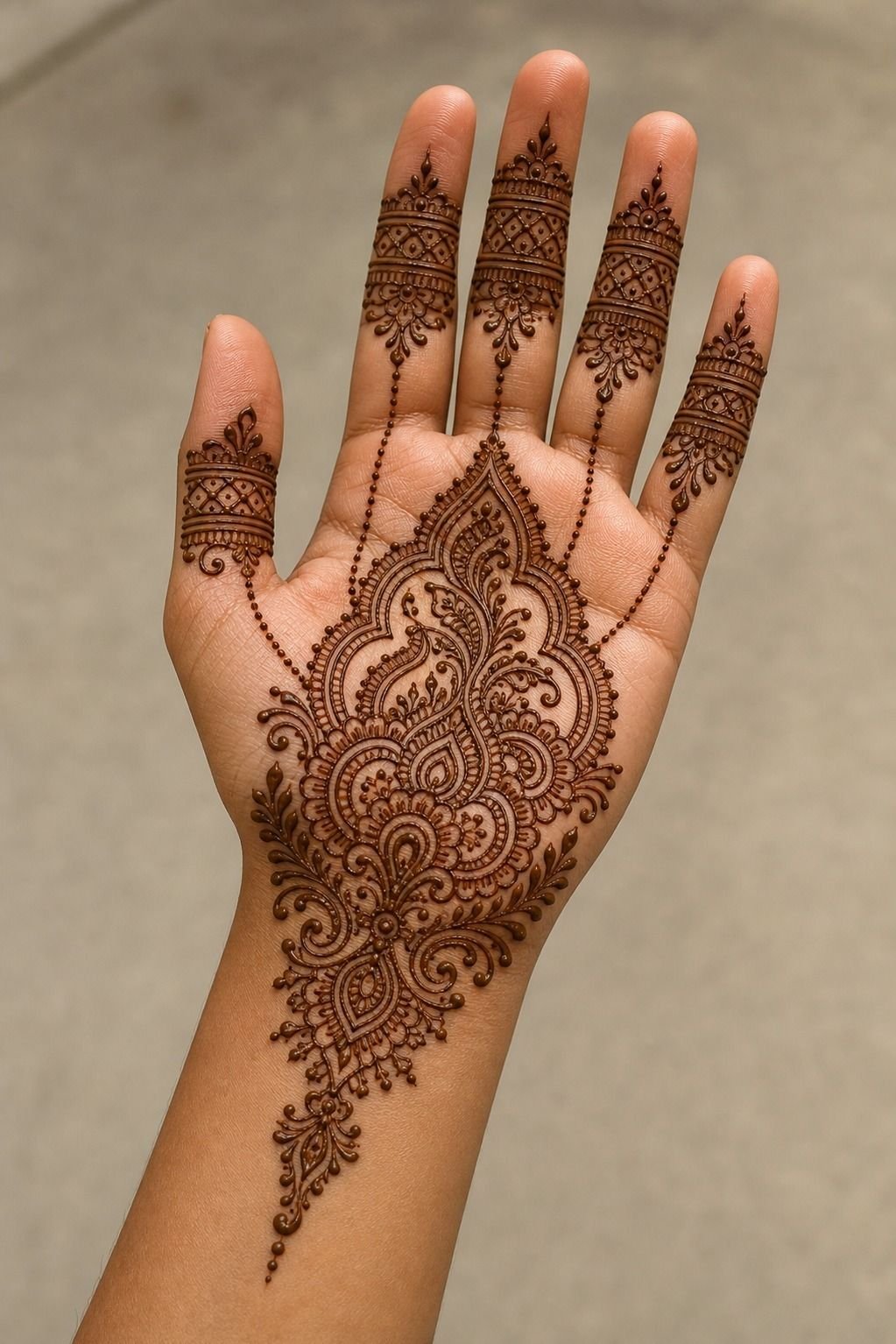 Connect Finger Bands With One Palm Detail