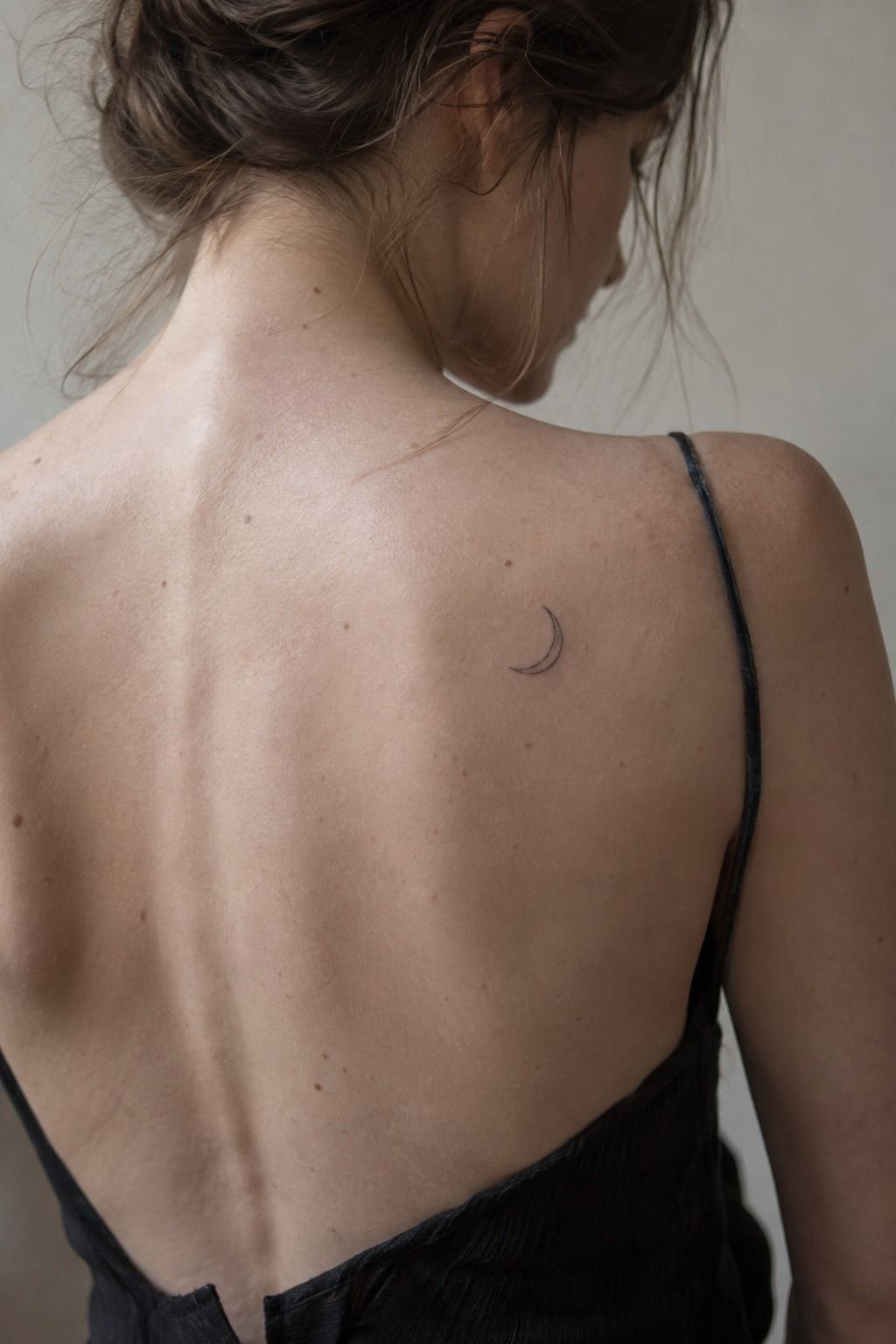 Minimal Crescent Behind the Ankle