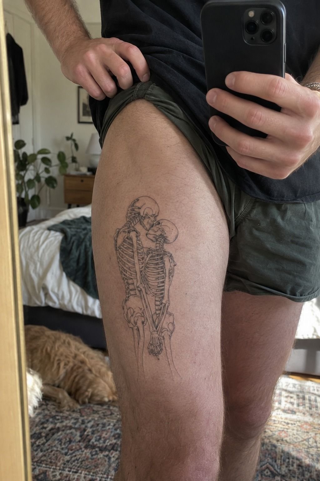 Skeleton Lovers Tattoo avec mains entrelacées