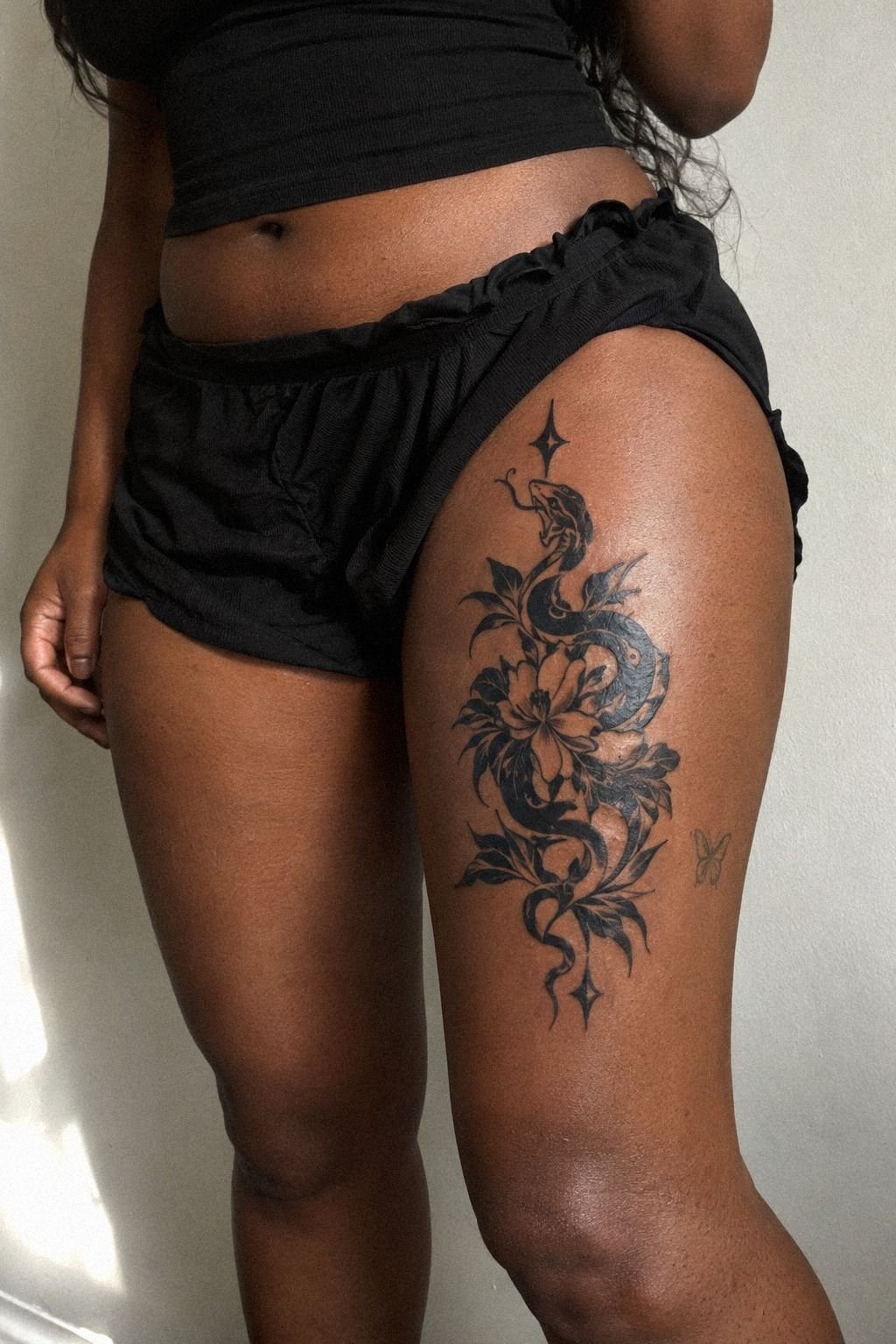 Blackwork Versus Fine Line: The Weight Test