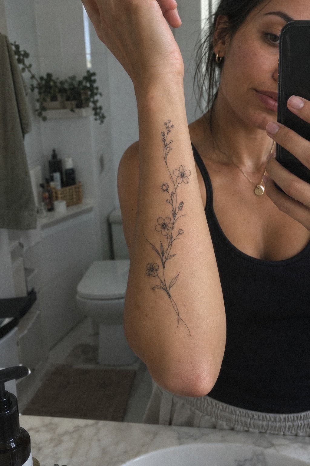 Place Floral Bee Tattoo Along Your Forearm