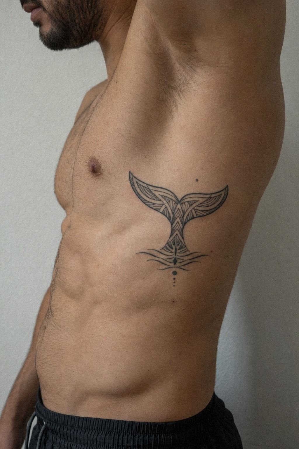 Why Does a Geometric Whale Tail Work on the Ribcage?