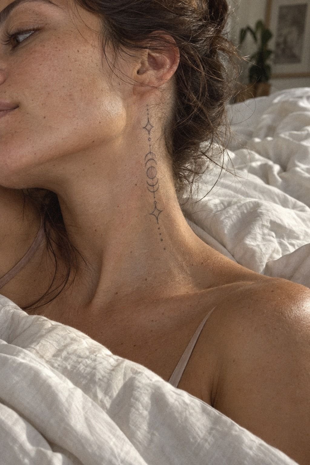 Neck Geometry: One Unique Outline